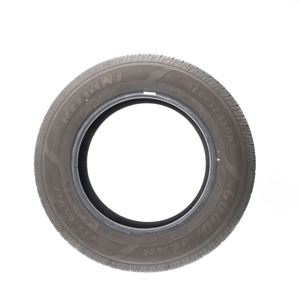 Set of (2) Used 235/65R17 Goodyear Reliant All-season 104V - 8.5-9.5/32 - Image 6