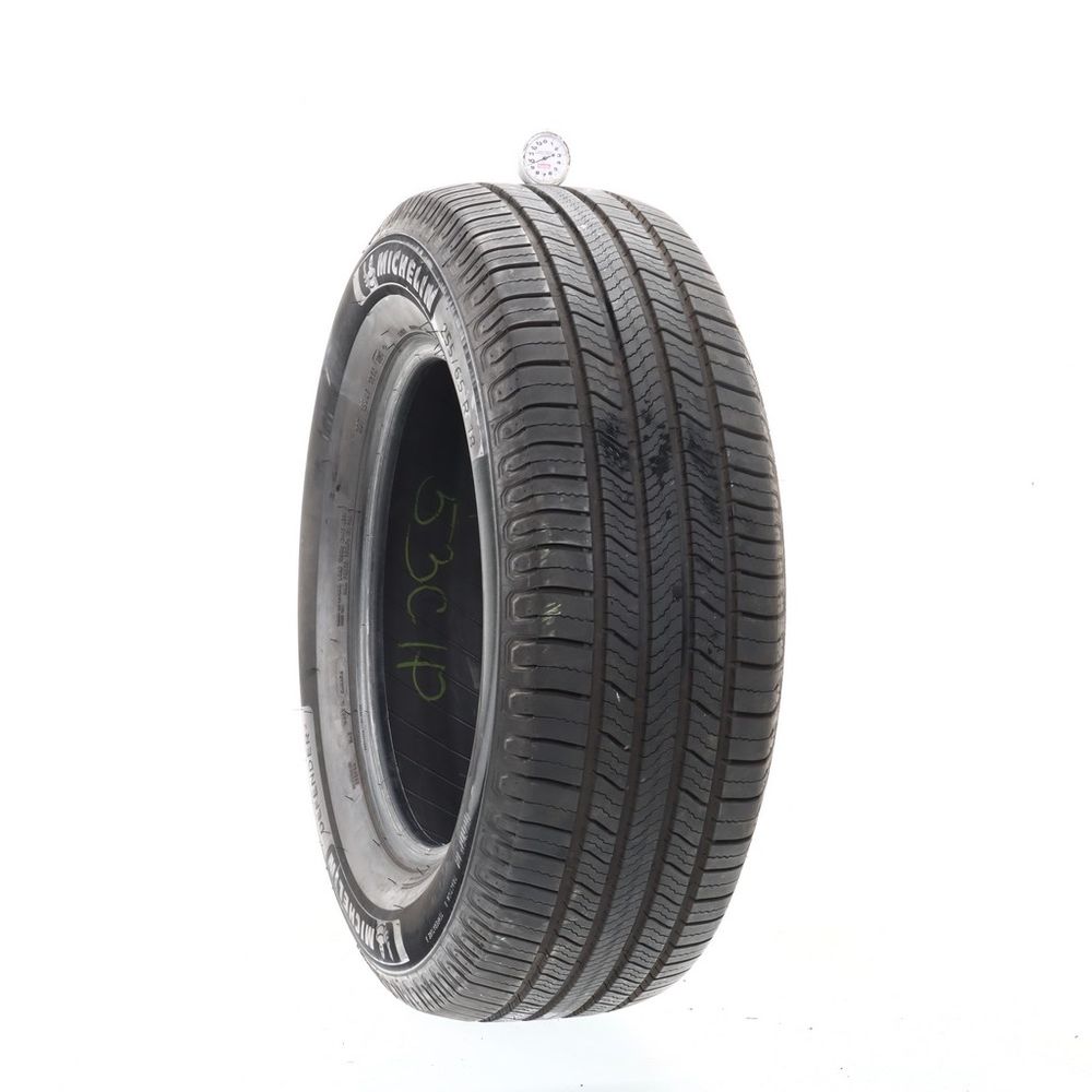 Used 255/65R18 Michelin Defender 2 111H - 9.5/32 - Image 1