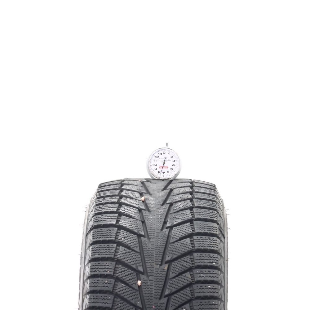 Used 205/65R16 Hankook Winter iCept iZ2 W616 95T - 7.5/32 - Image 2