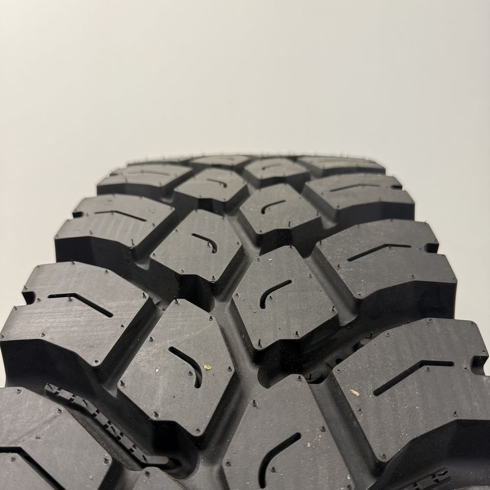 Set of (4) New 11R24.5 Transmax MSL 4000X 149/146K - Image 2
