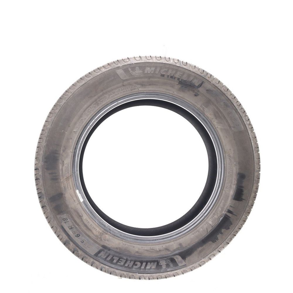Set of (2) Used 235/65R18 Michelin X Tour A/S 2 106H - 8-8.5/32 - Image 3