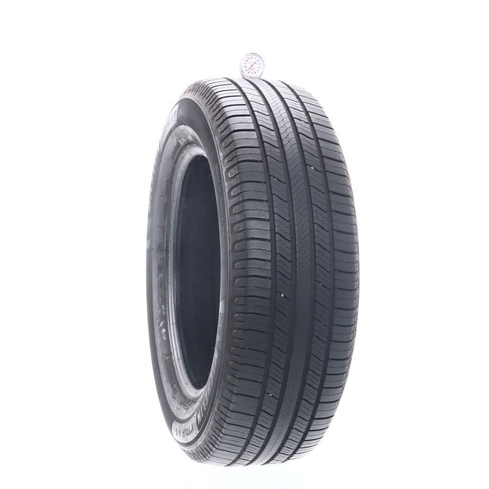 Set of (2) Used 235/65R18 Michelin X Tour A/S 2 106H - 8-8.5/32 - Image 4