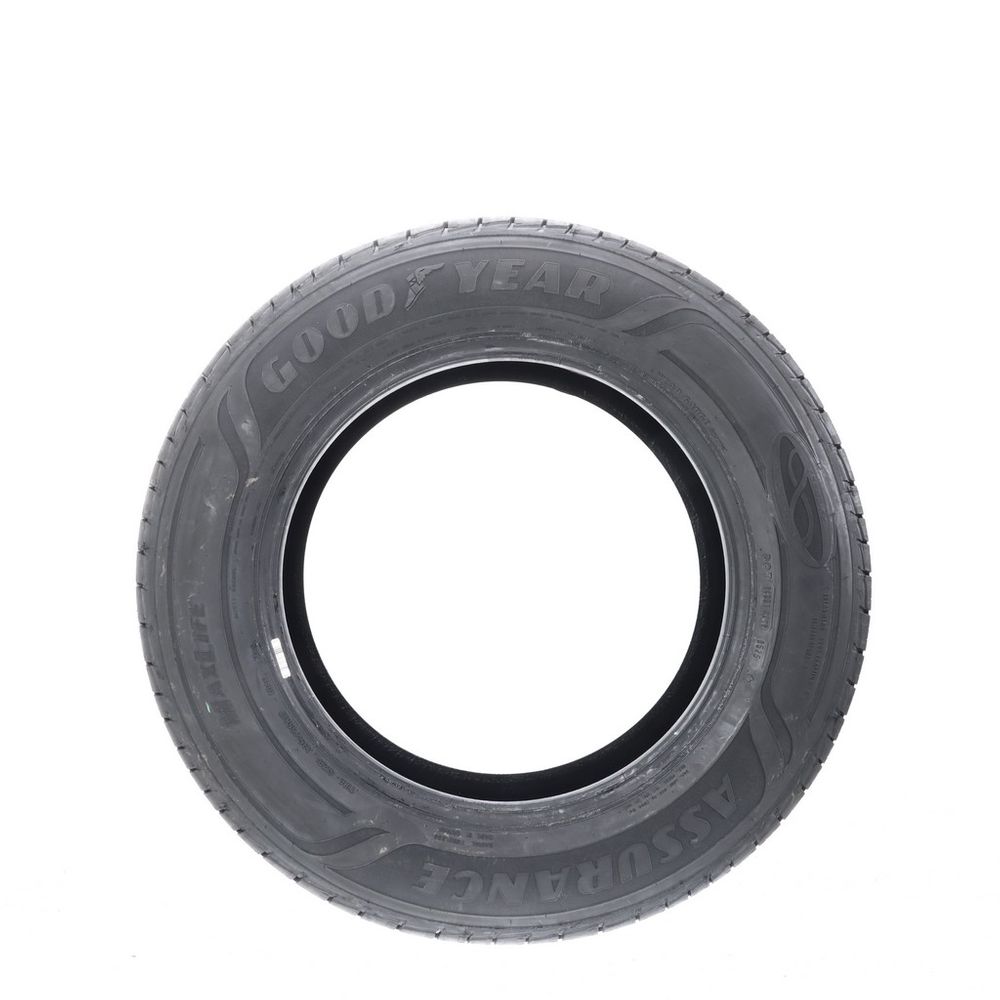 Set of (2) New 235/65R17 Goodyear Assurance MaxLife 104H - 11/32 - Image 3