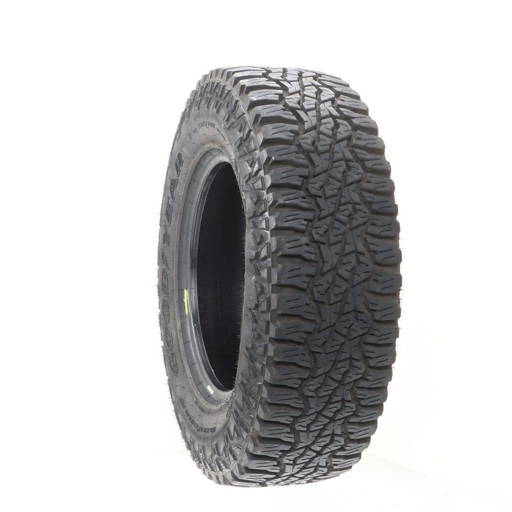 Set of (2) Used LT 275/70R18 Goodyear Wrangler Ultra Terrain AT 125/122Q E - 14-15/32 - Image 4