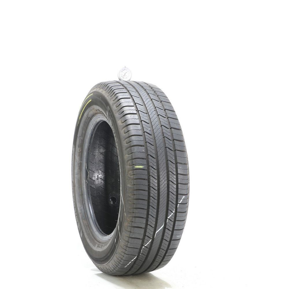 Used 215/65R16 Michelin Defender 2 98H - 8.5/32 - Image 1