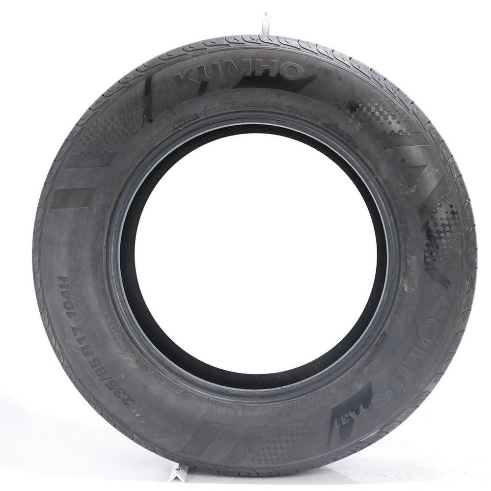 Set of (2) Used 235/65R17 Kumho Solus TA31 104H - 5-6.5/32 - Image 3