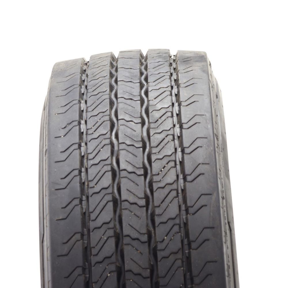 Used 225/70R19.5 Continental Conti Hybrid HS3 128/126N - 14/32 - Image 2