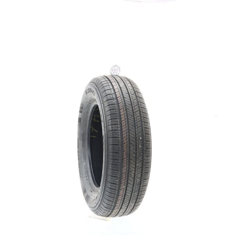 Set of (2) Used 215/65R16 Kumho Solus TA31 98H - 9.5-10/32 - Image 4