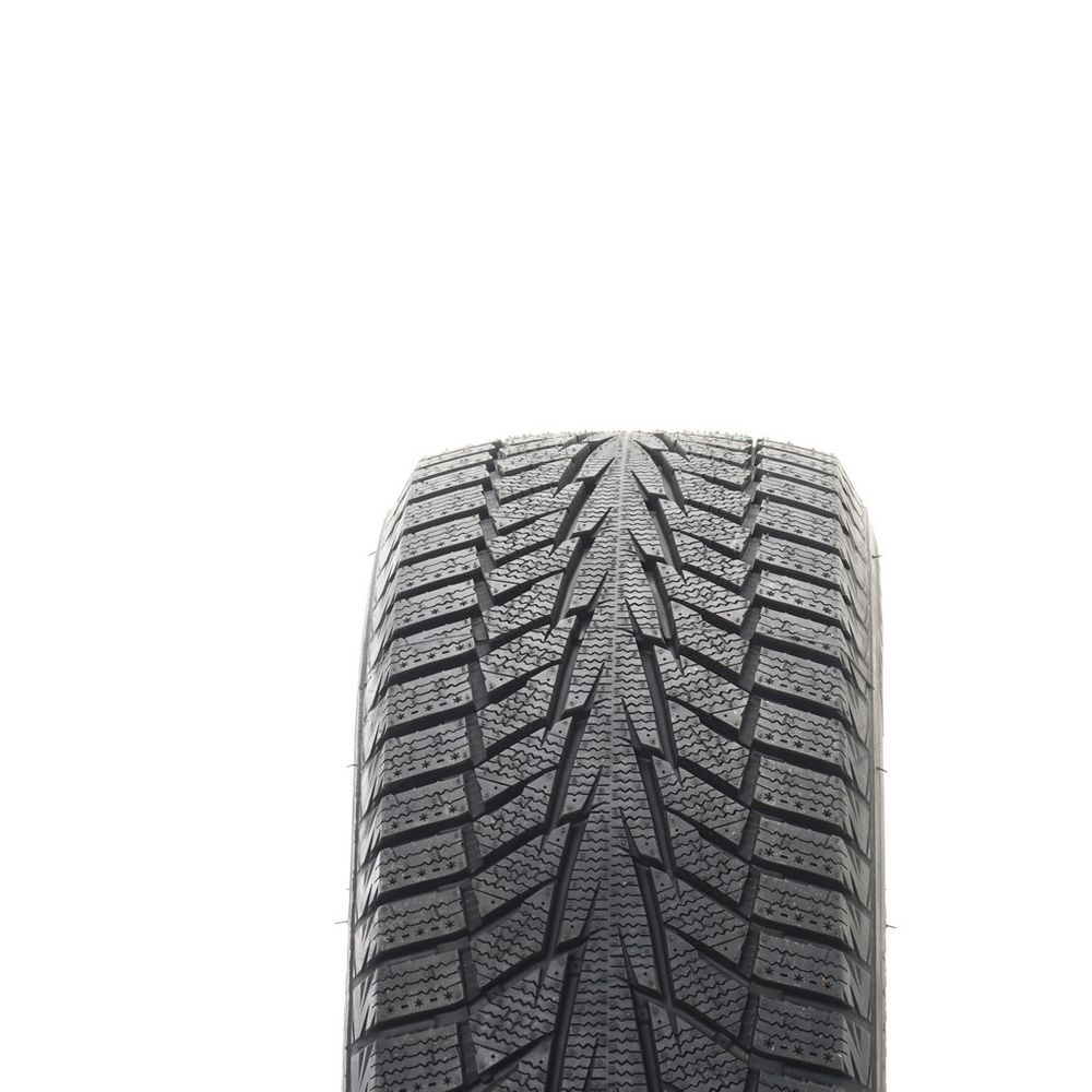 New 215/60R16 Hankook Winter iCept iZ2 W616 95T - Image 2