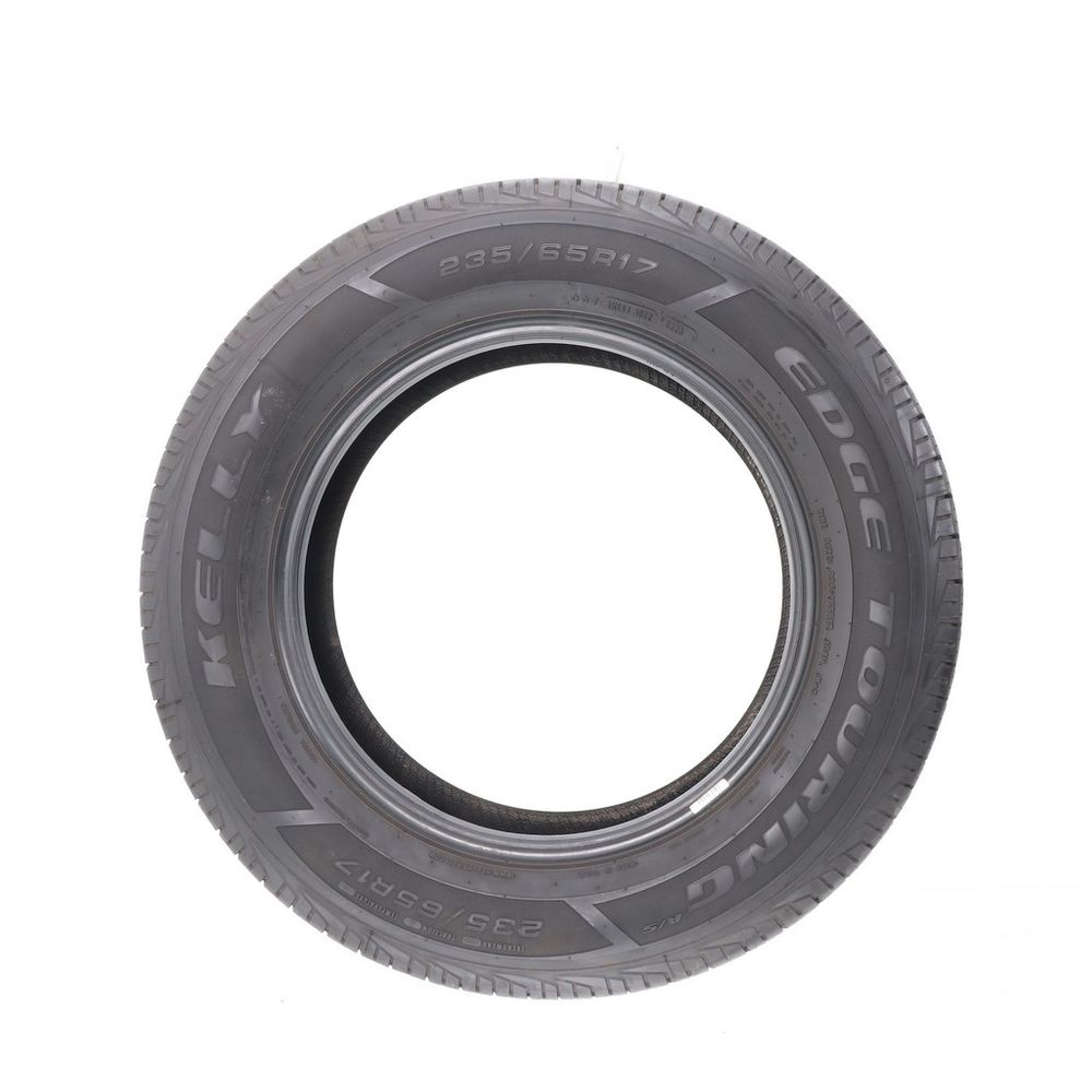 Set of (2) Used 235/65R17 Kelly Edge Touring A/S 104V - 8.5-9.5/32 - Image 3