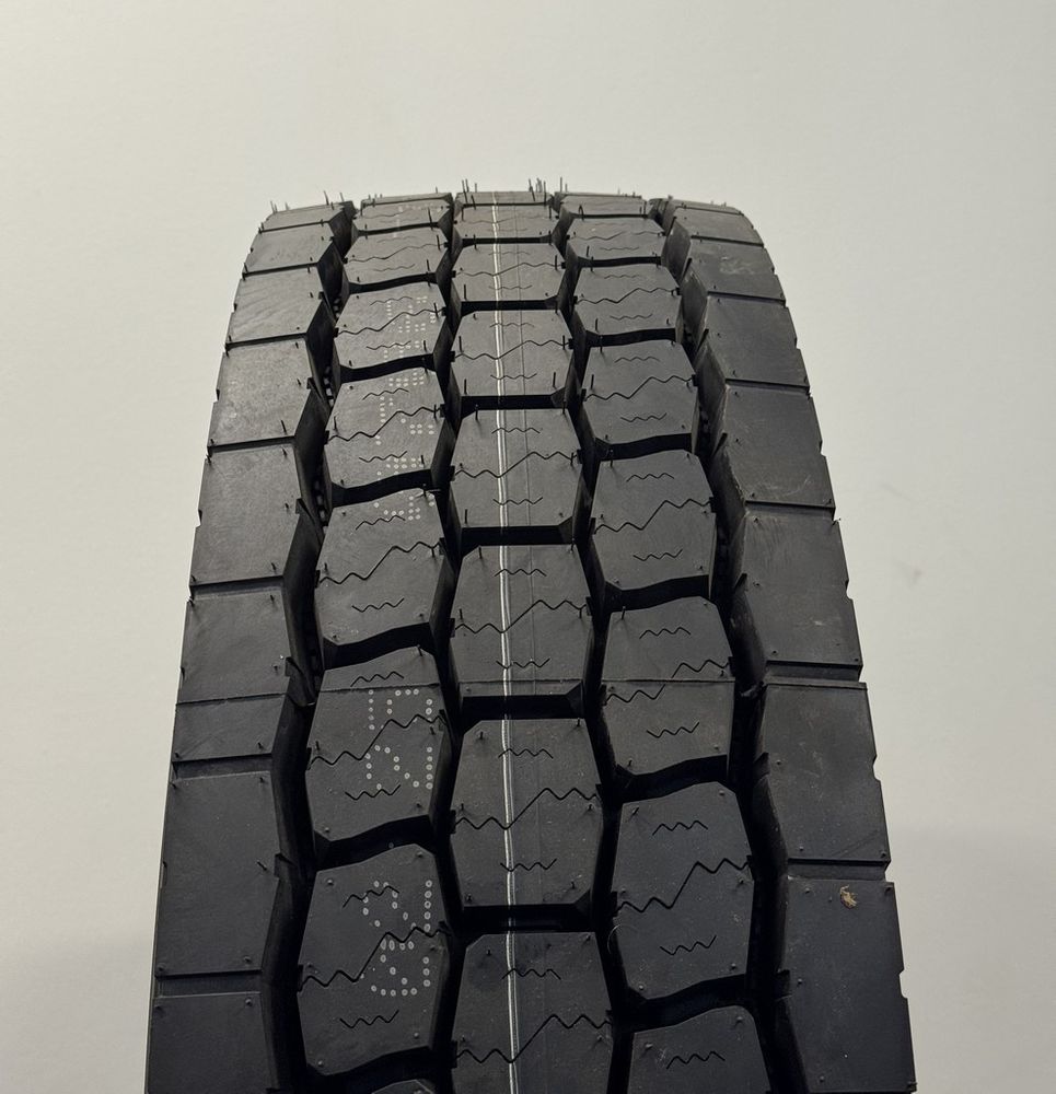 New 11R22.5 Falken BI 830 146/143L - Image 2
