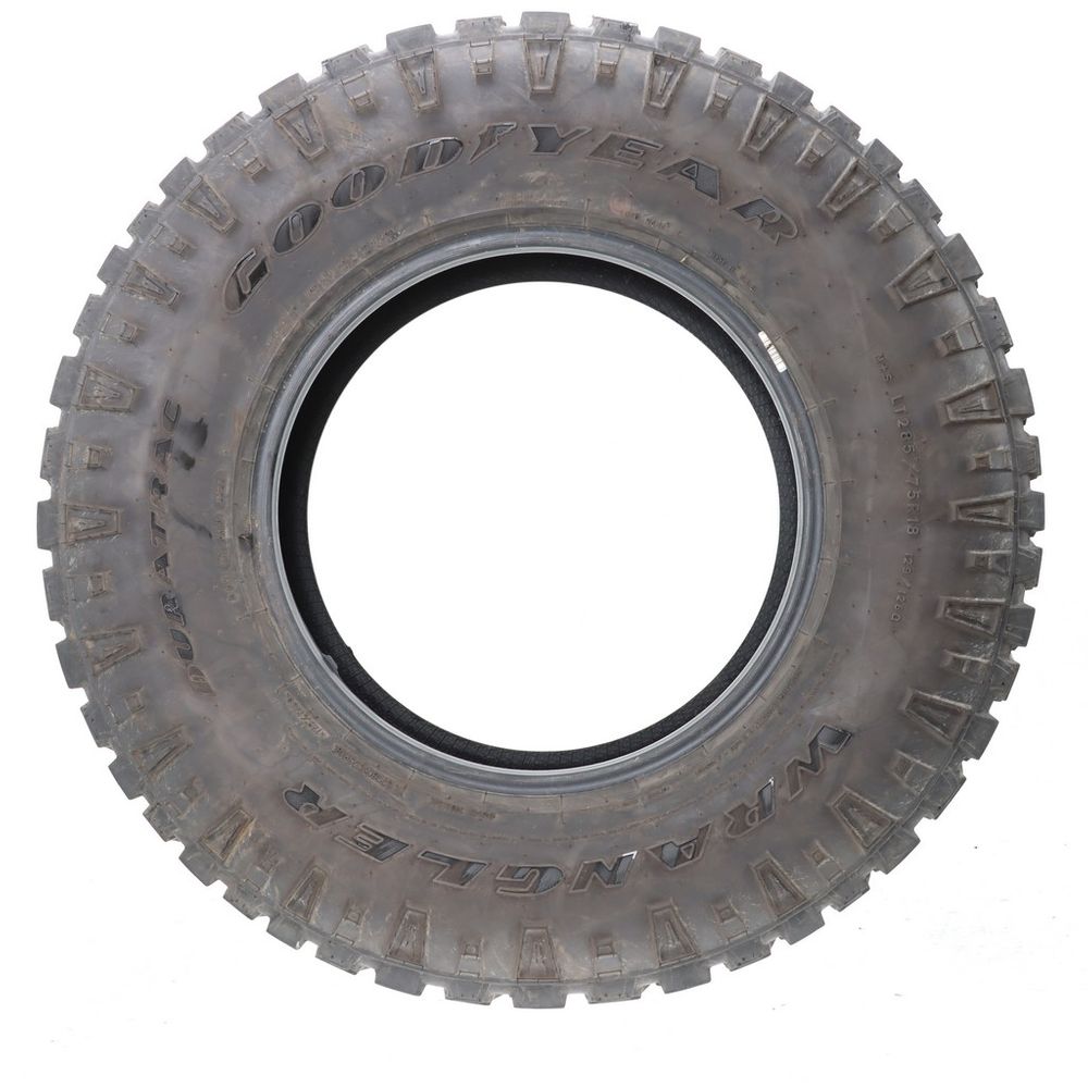 Used LT 285/75R18 Goodyear Wrangler Duratrac 129/126Q E - 8/32 - Image 3