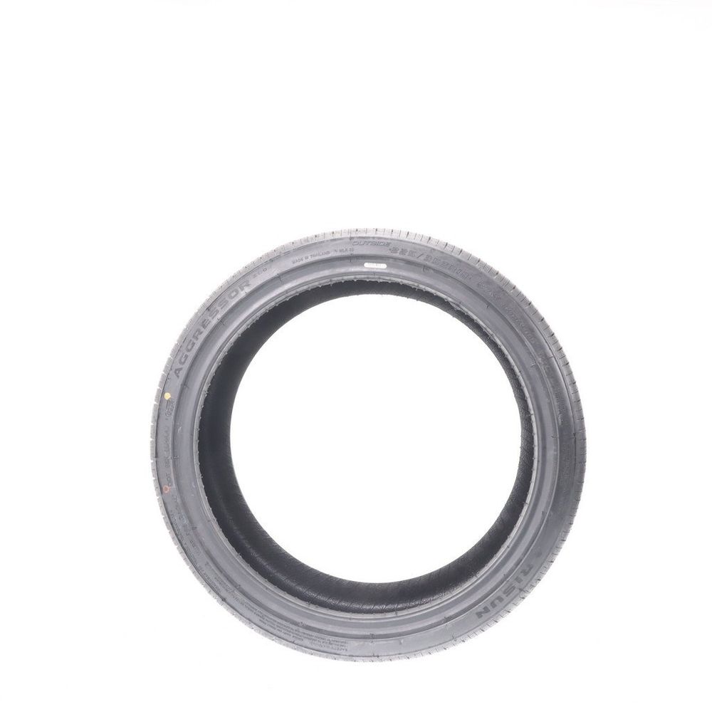 Set of (4) New 225/35ZR18 Arisun Aggressor ZS03 87W - Image 3