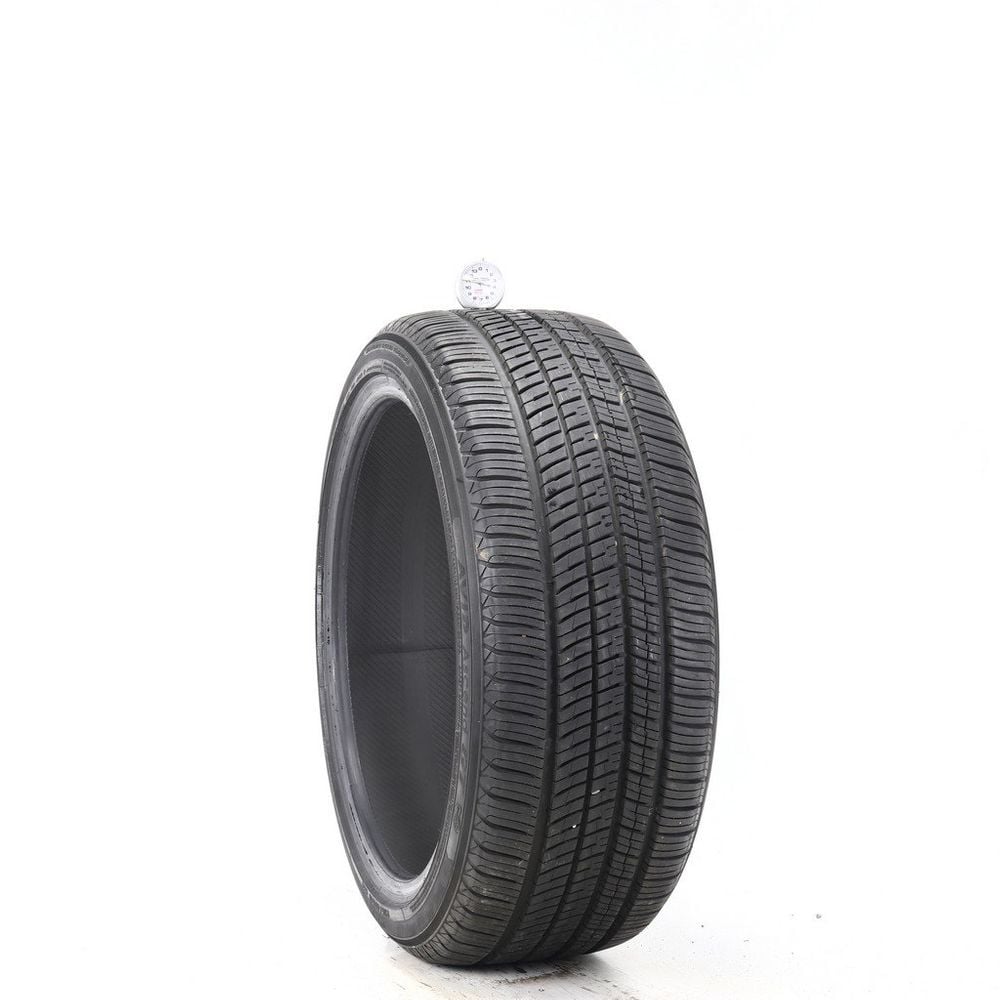 Set of (2) Used 235/40R19 Yokohama Avid Ascend GT 96V - 11-11.5/32 - Image 1