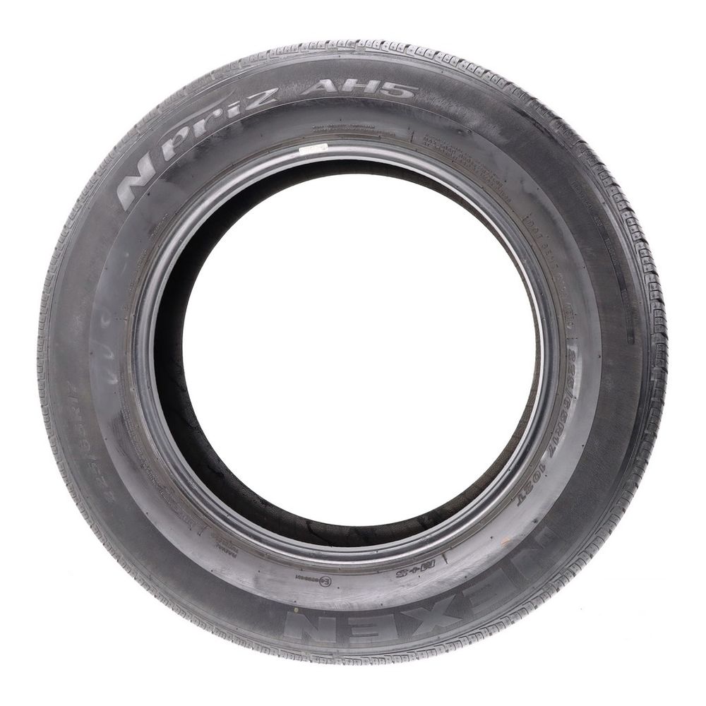 Set of (4) Used 225/65R17 Nexen N'Priz AH5 102T - 6.5-7/32 - Image 3