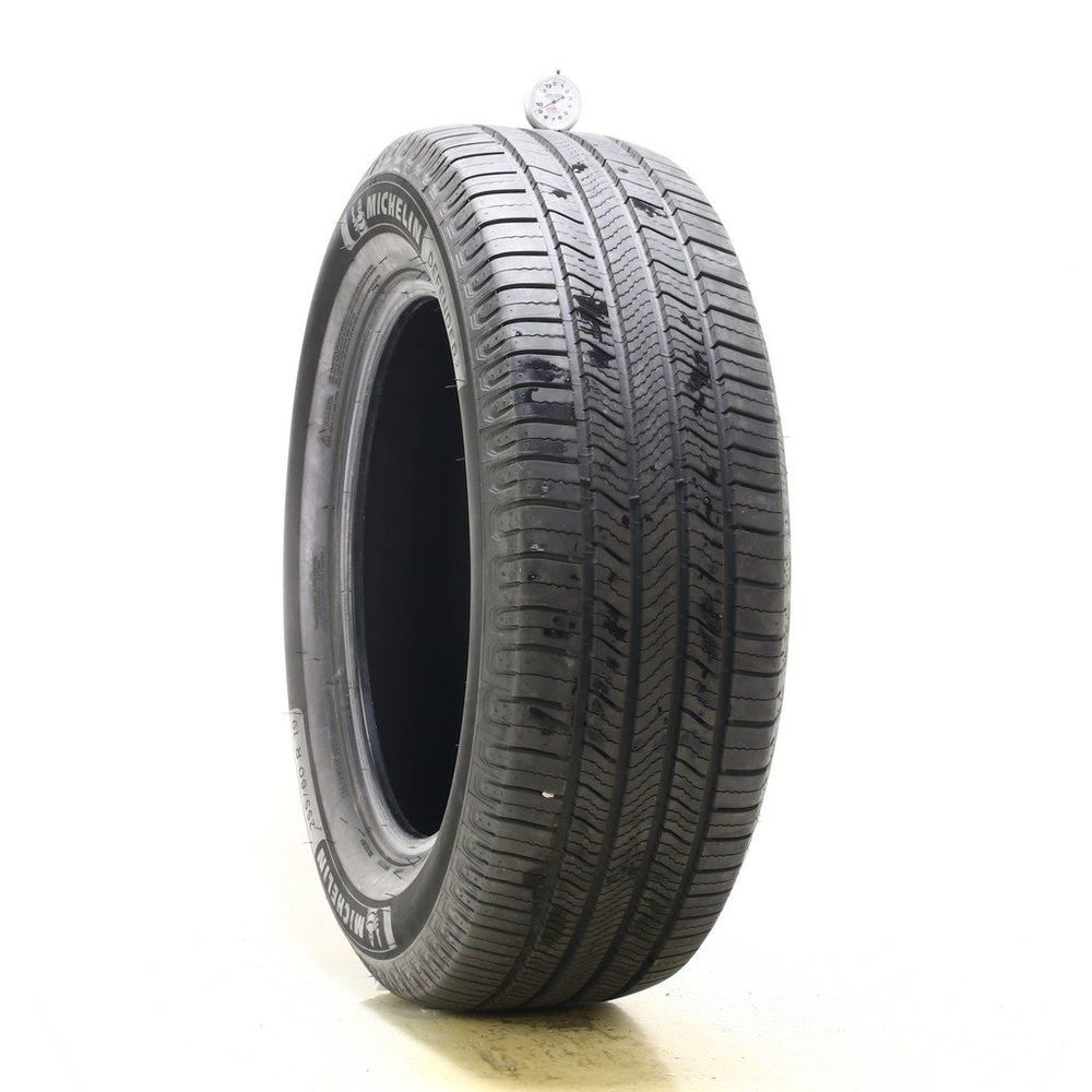 Set of (2) Used 255/60R19 Michelin Defender 2 109H - 9-10/32 - Image 1