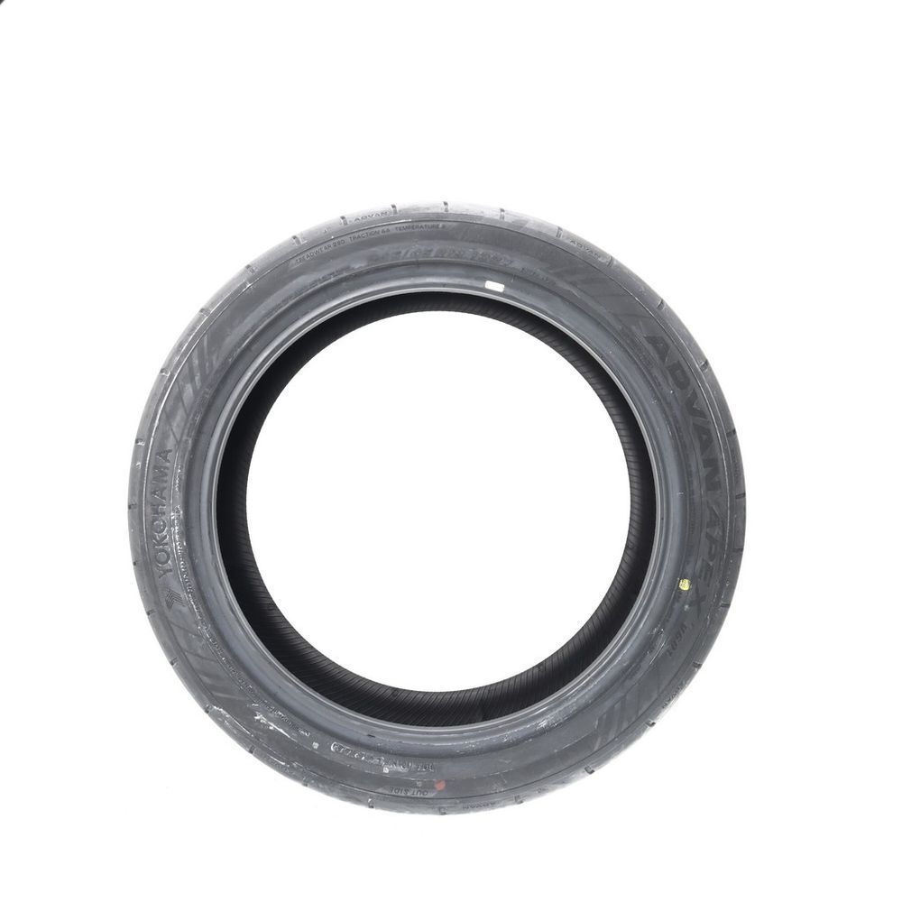 Set of (4) New 245/45R19 Yokohama Advan Apex V601 102Y - Image 3