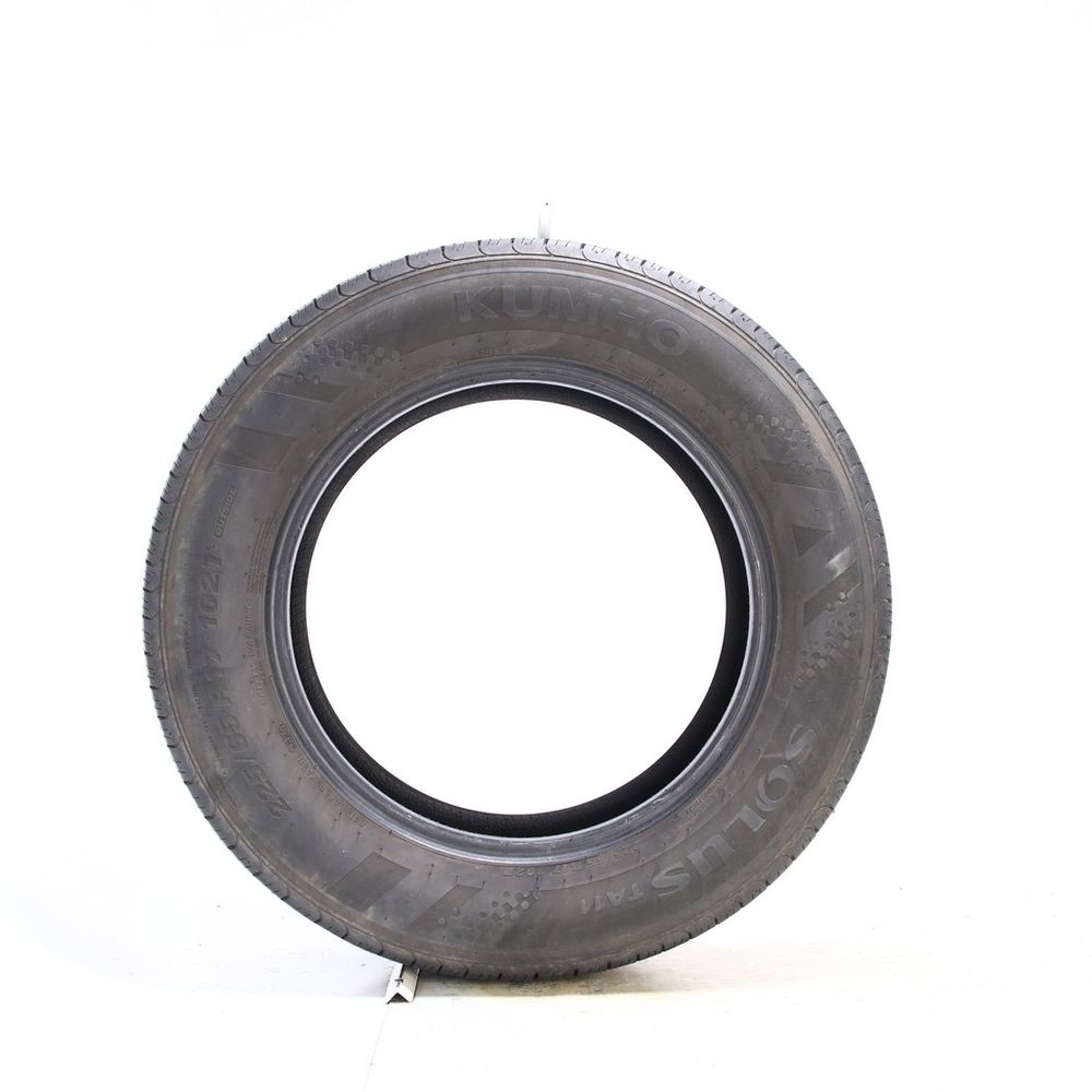 Set of (2) Used 225/65R17 Kumho Solus TA11 102T - 8.5-9/32 - Image 3