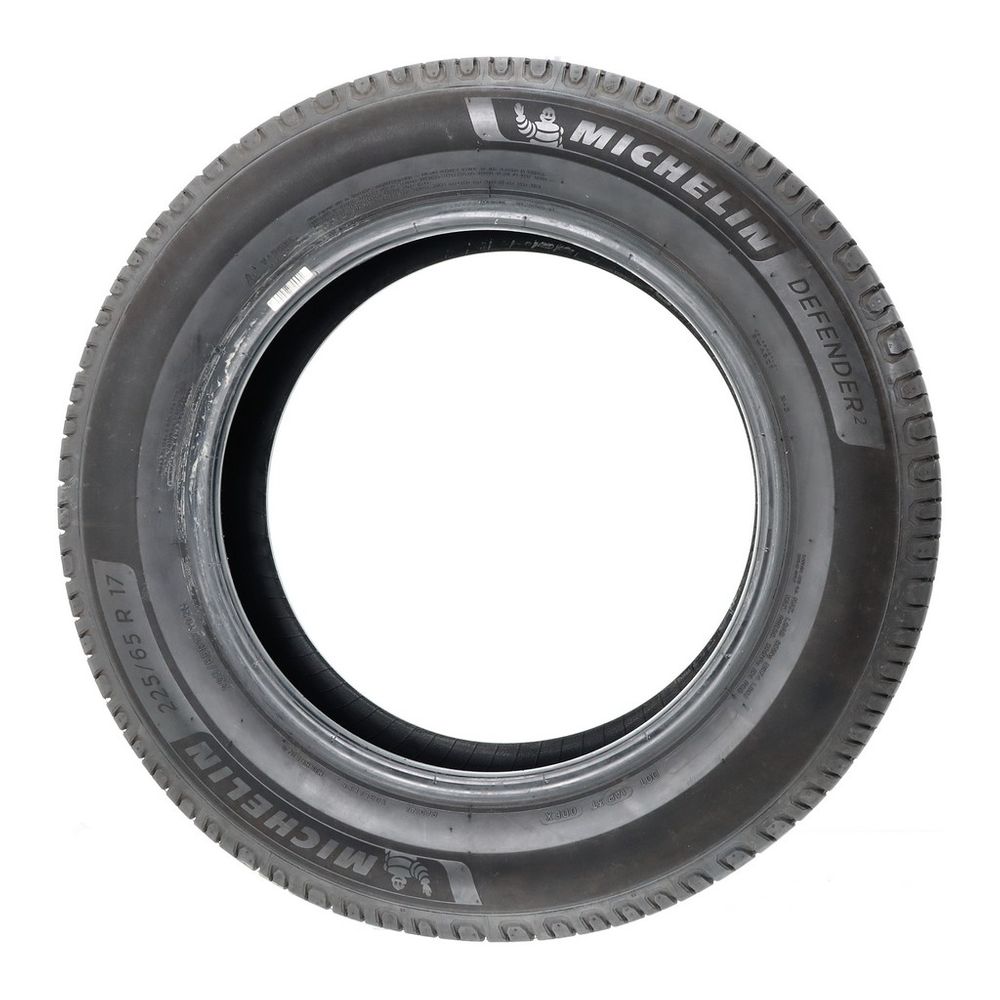 Set of (2) Used 225/65R17 Michelin Defender 2 102H - 8-8.5/32 - Image 6