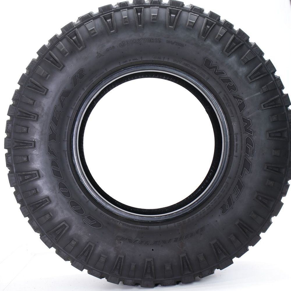 Used LT 315/70R17 Goodyear Wrangler Duratrac 121/118Q E - 8/32 - Image 3