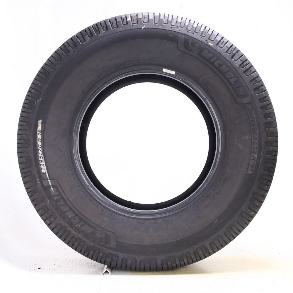 Set of (2) Used LT 295/70R18 Michelin Defender LTX M/S 2 129/126S E - 13.5/32 - Image 3