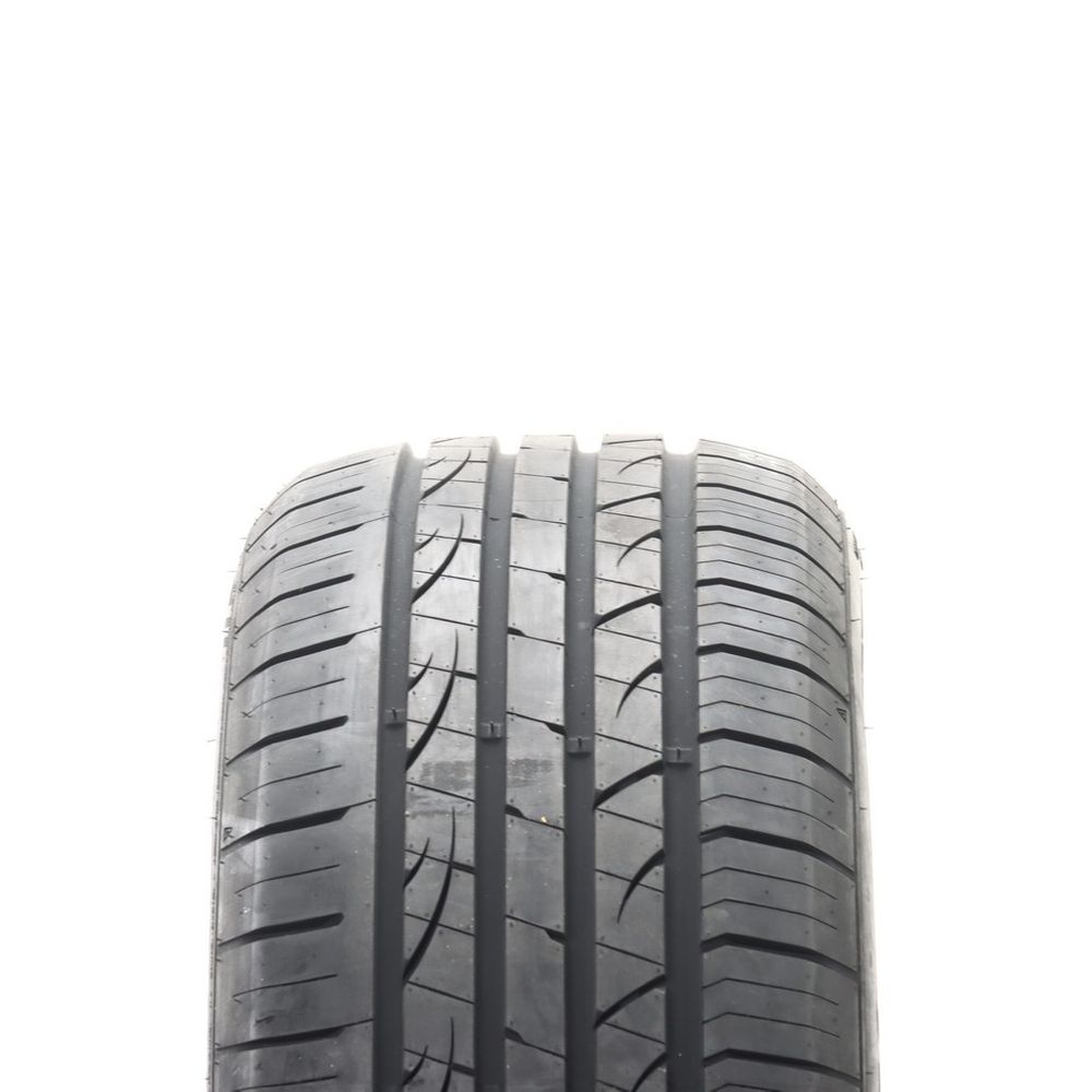 New 235/55ZR17 Fortune Viento FSR702 99W - Image 2