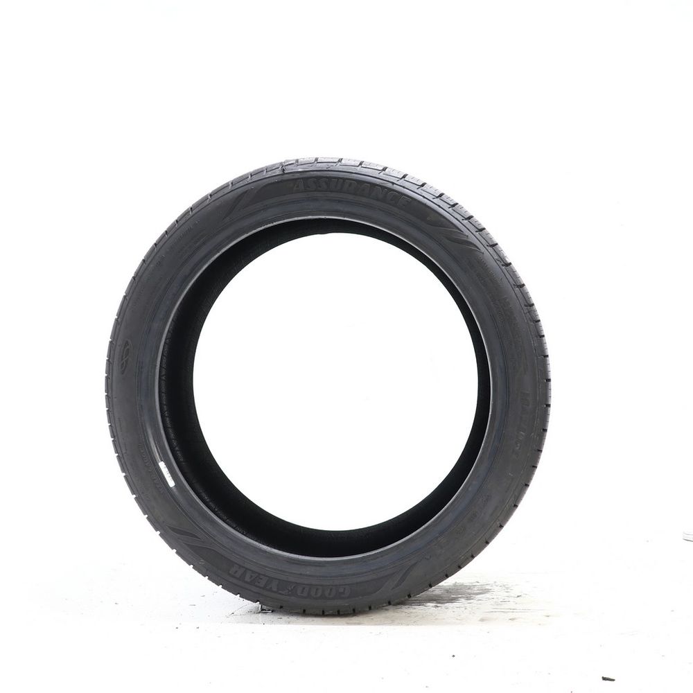 New 235/40R19 Goodyear Assurance MaxLife 96V - 11/32 - Image 3