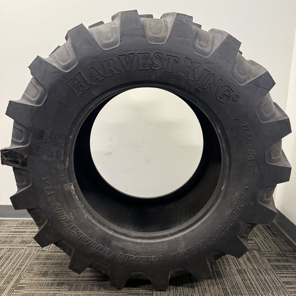 New 17.5-24 Harvest King Industrial Rear Tractor R4 144A8 - Image 3