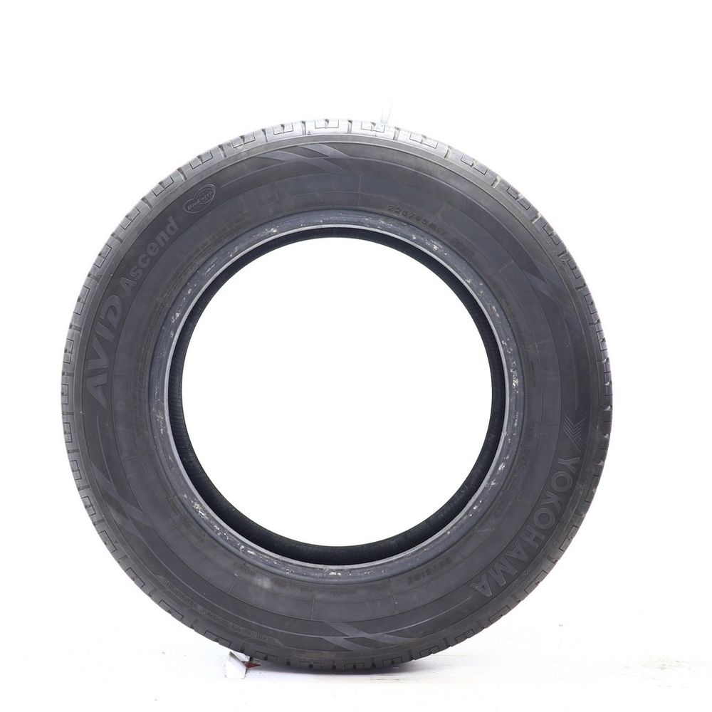 Set of (2) Used 225/65R17 Yokohama Avid Ascend 102H - 7.5/32 - Image 3