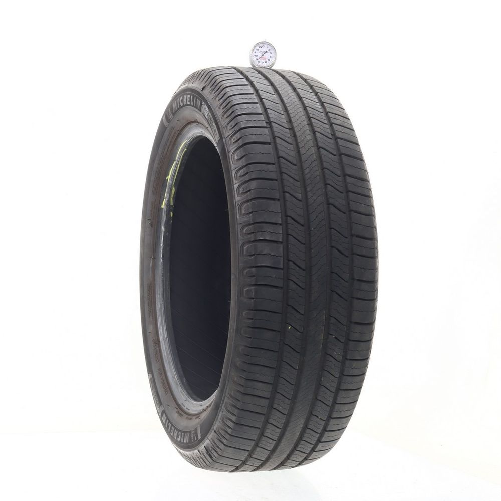 Set of (2) Used 235/55R19 Michelin Defender 2 105H - 8-8.5/32 - Image 4