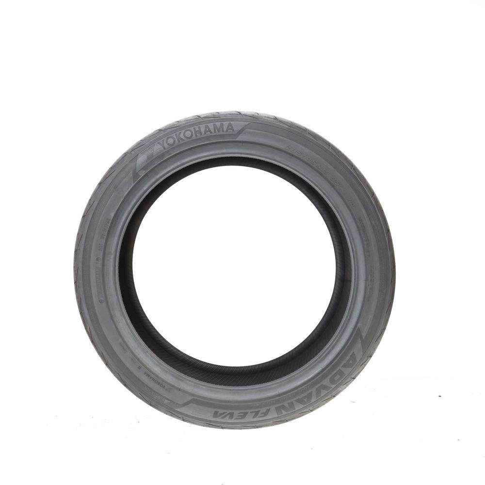 New 235/45R19 Yokohama Advan Fleva V701 95W - Image 3