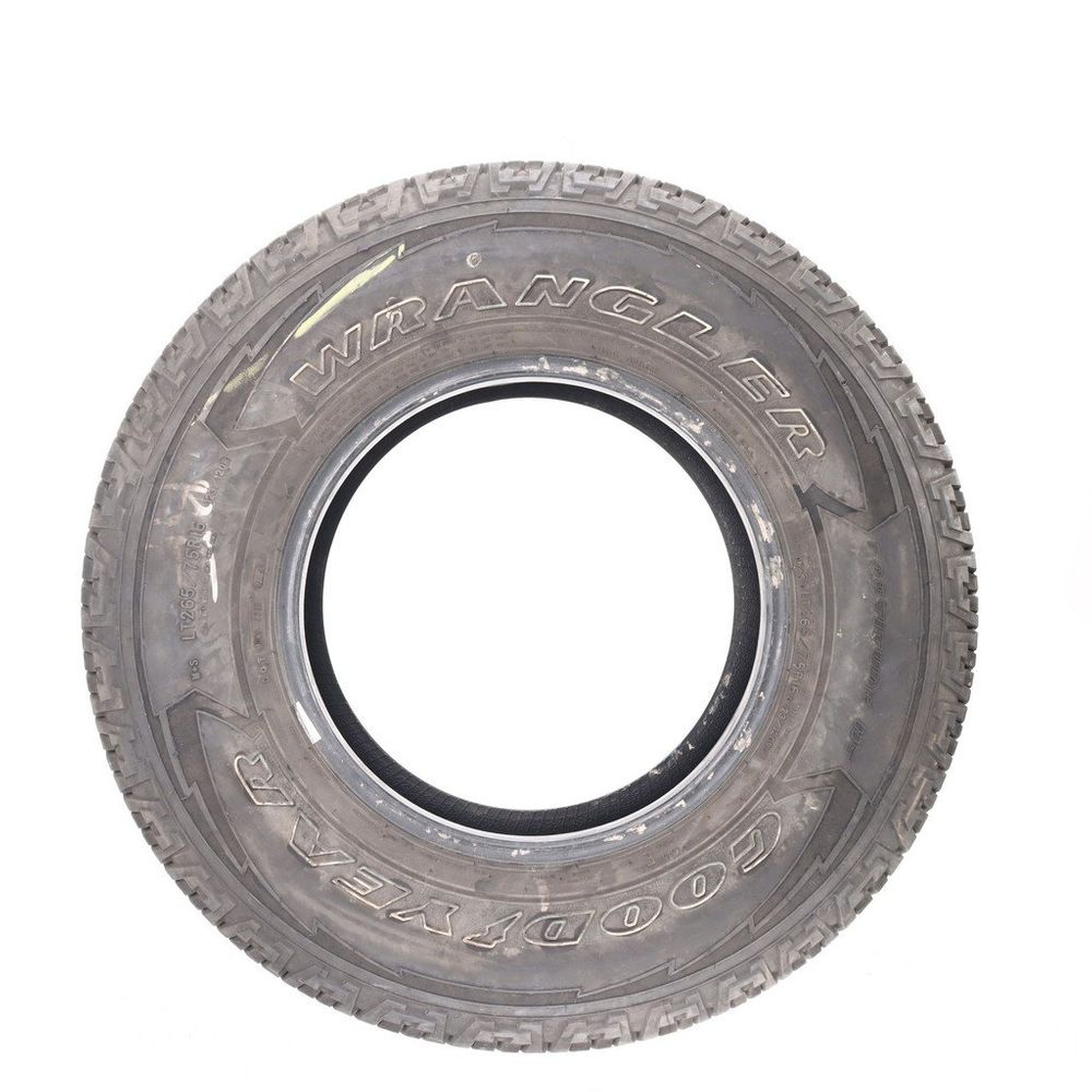 Used LT 265/75R16 Goodyear Wrangler Fortitude HT 123/120R E - 11/32 - Image 3