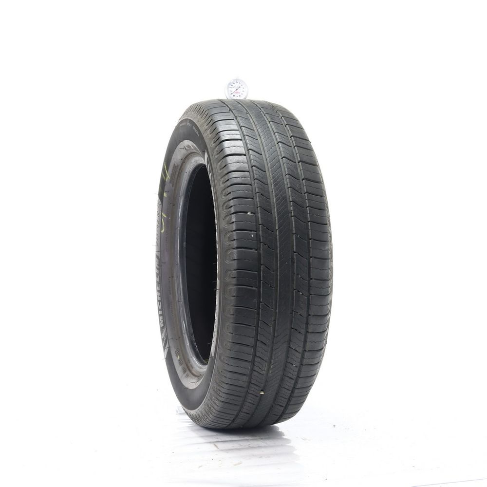 Set of (2) Used 215/65R17 Michelin Defender 2 103H - 7.5-8.5/32 - Image 4