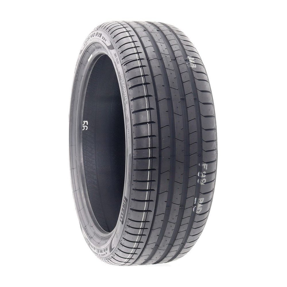 Set of (4) New 225/40R19 Pirelli P Zero PZ4 AR Run Flat 93Y - Image 1