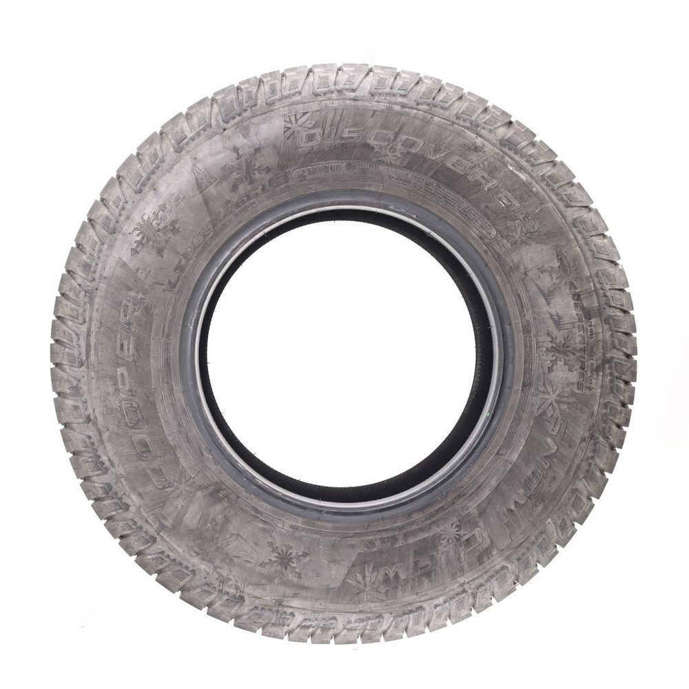 Used LT 265/75R16 Cooper Discoverer Snow Claw 123/120R E - 9/32 - Image 3