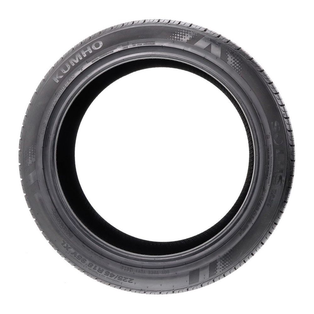 New 225/45R18 Kumho Solus TA31 95V - Image 3