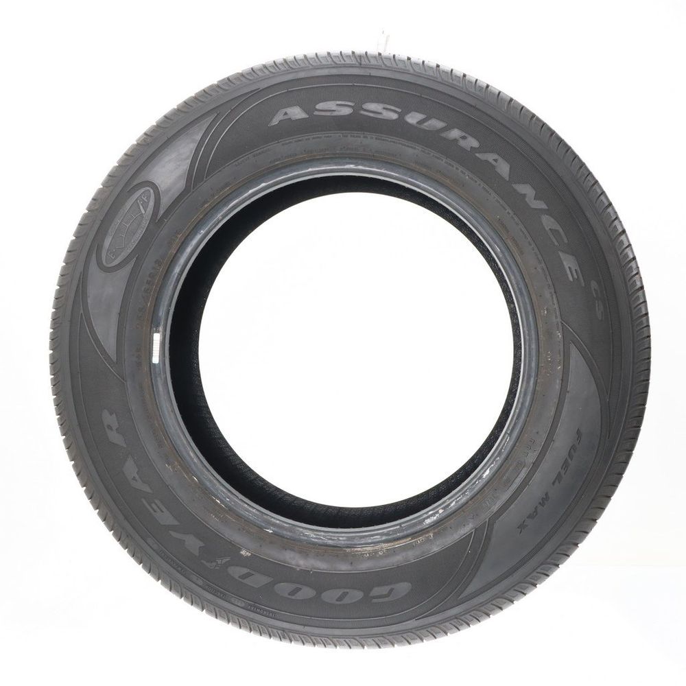 Used 255/65R18 Goodyear Assurance CS Fuel Max 111T - 7/32 - Image 3