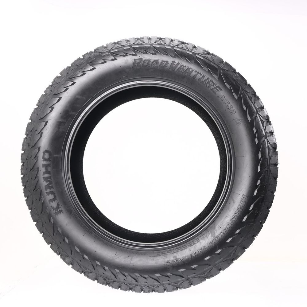 Set of (2) New LT 285/60R20 Kumho Road Venture AT52 125/122S E - Image 3