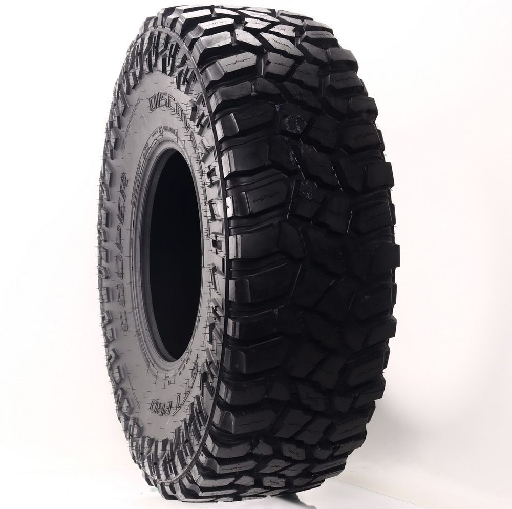New LT 40X13.5R17 Cooper Discoverer STT Pro 121Q C - Image 1