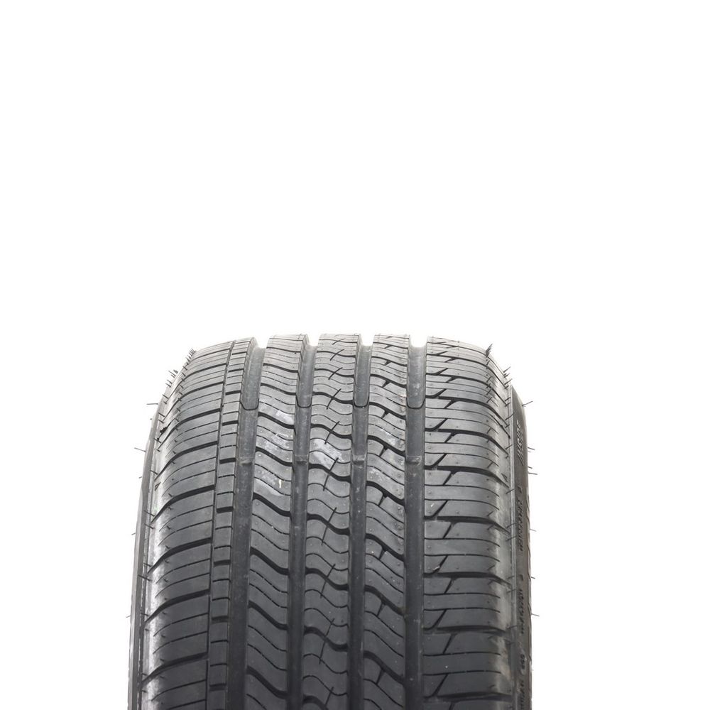 New 225/55R18 GT Radial Maxtour LX 98V - Image 2