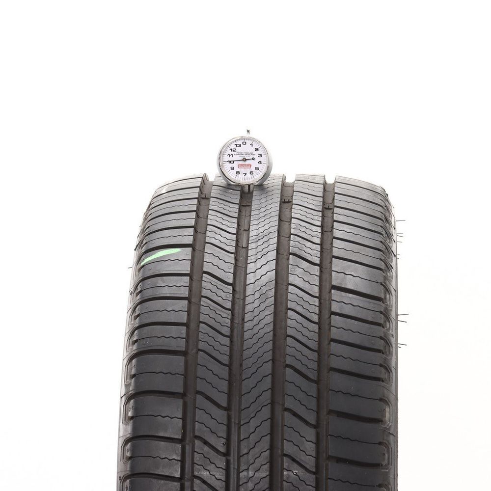 Set of (2) Used 235/40R19 Michelin Defender 2 96V - 10/32 - Image 2