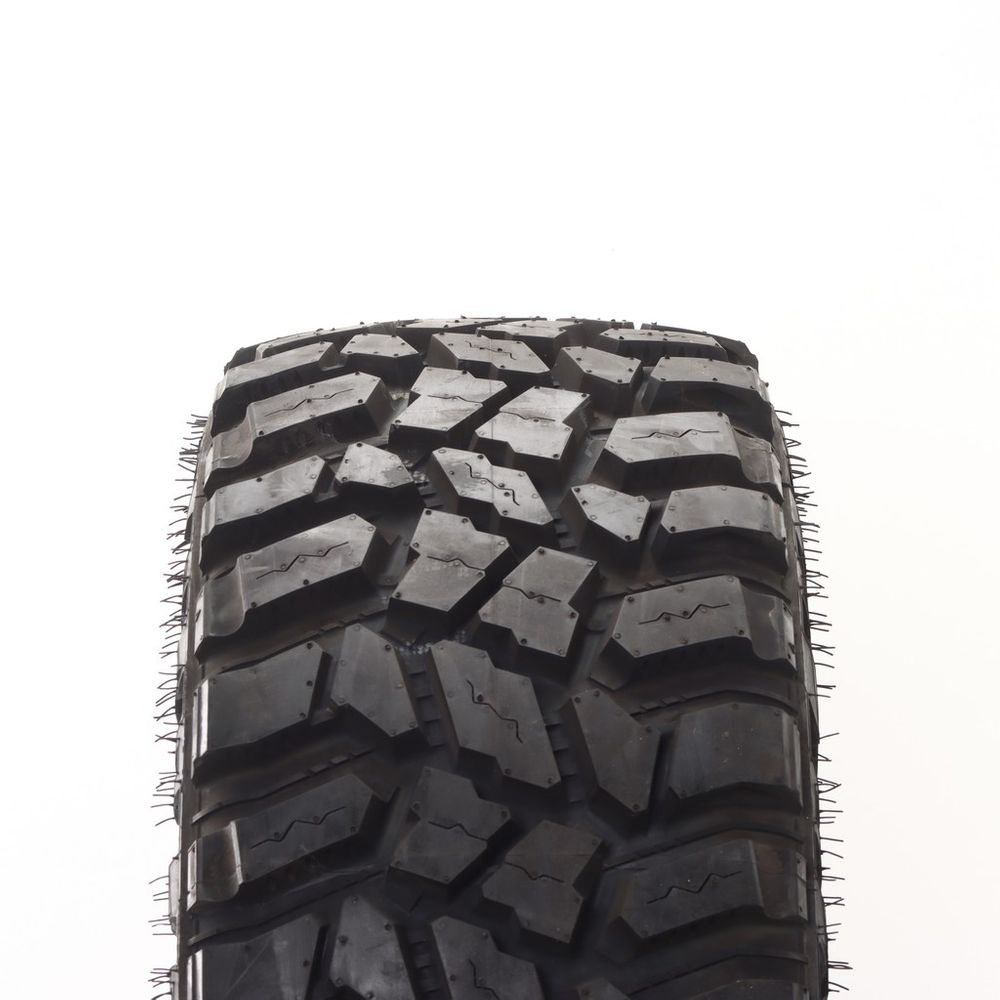 New LT 285/70R17 Cooper Discoverer STT Pro 121/118Q E - Image 2