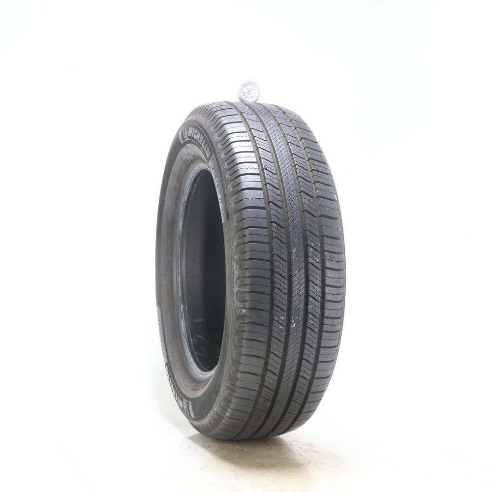Set of (2) Used 235/65R18 Michelin Defender 2 106H - 8-9/32 - Image 4