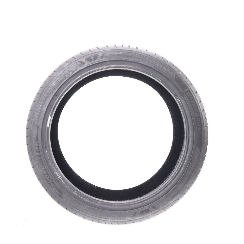 Used 255/40R20 Goodyear ElectricDrive 2 SoundComfort 101W - 10.5/32 - Image 3