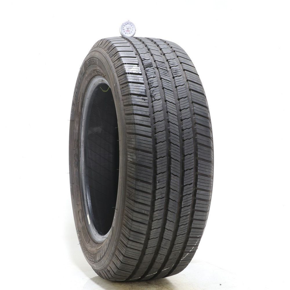 Used 265/55R19 Michelin Defender LTX M/S 113H - 10.5/32 - Image 1