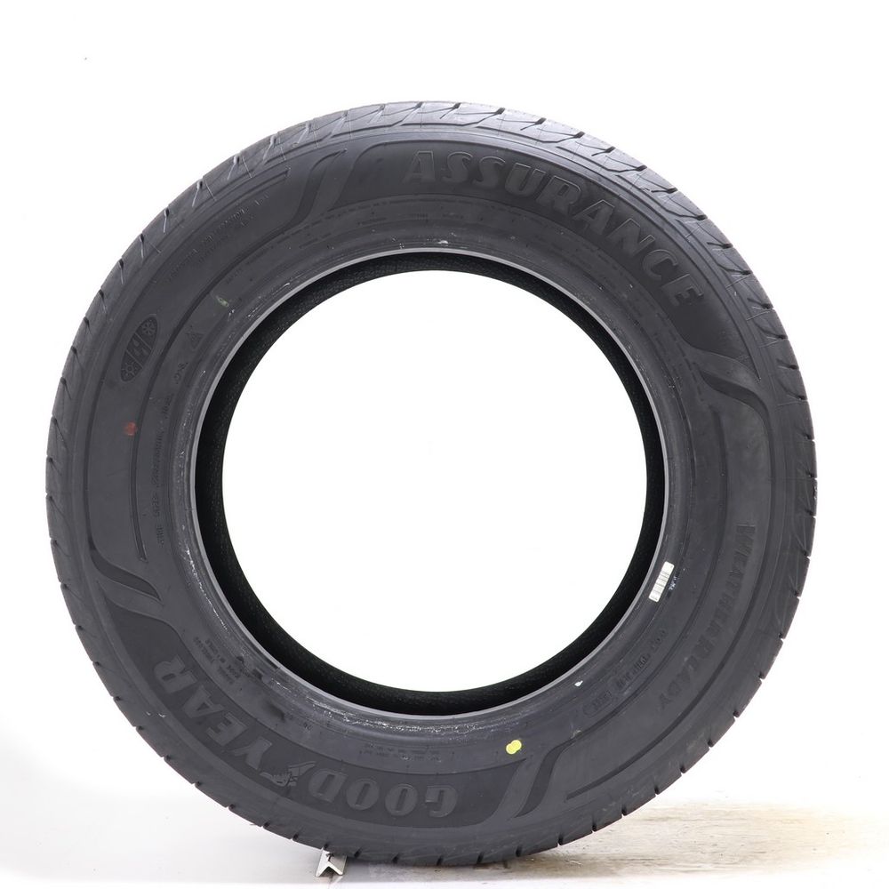Driven Once 235/65R18 Goodyear Assurance WeatherReady 106H - 11/32 - Image 3