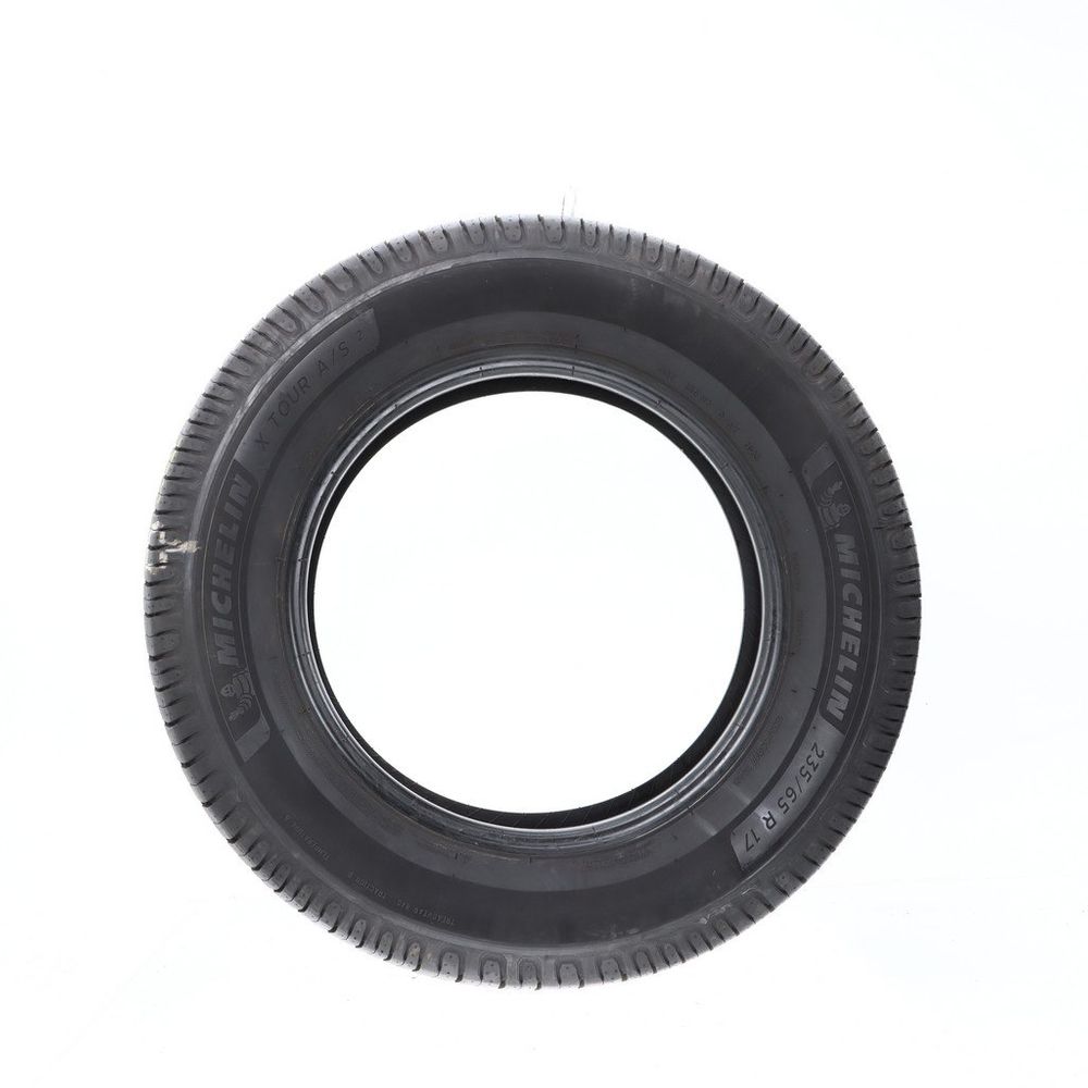 Set of (2) Used 235/65R17 Michelin X Tour A/S 2 104H - 9.5-10/32 - Image 6