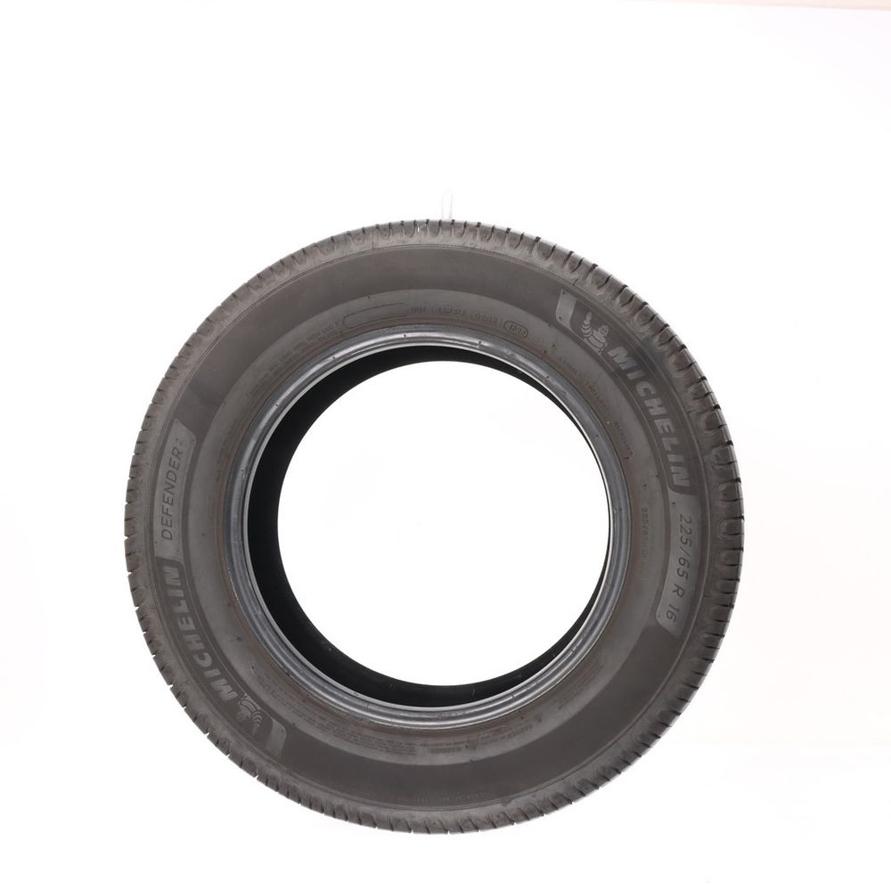 Set of (2) Used 225/65R16 Michelin Defender 2 100H - 9/32 - Image 3