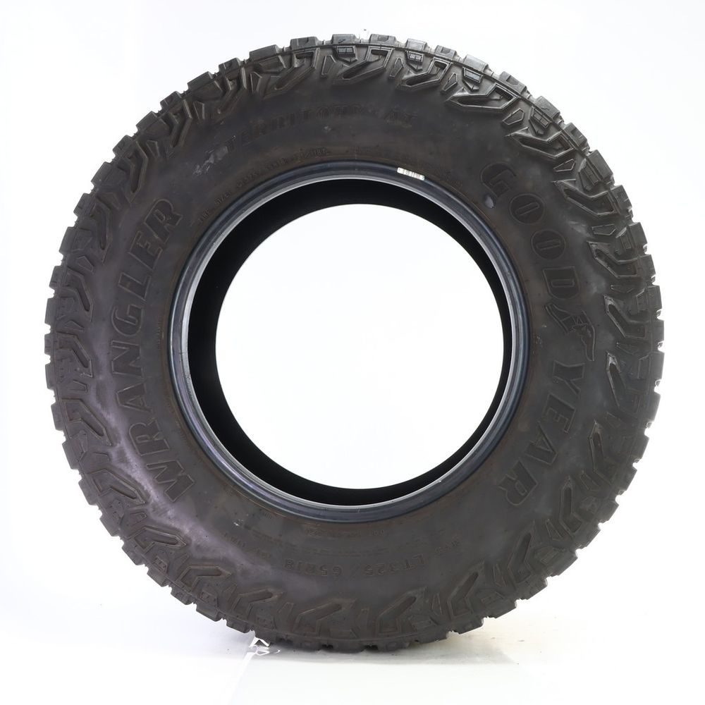 Used LT 325/65R18 Goodyear Wrangler Territory AT 121/118T D - 8/32 - Image 3