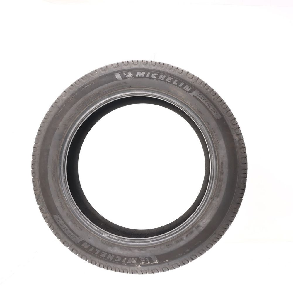 Set of (2) Used 235/55R19 Michelin Defender 2 105H - 9-10/32 - Image 6